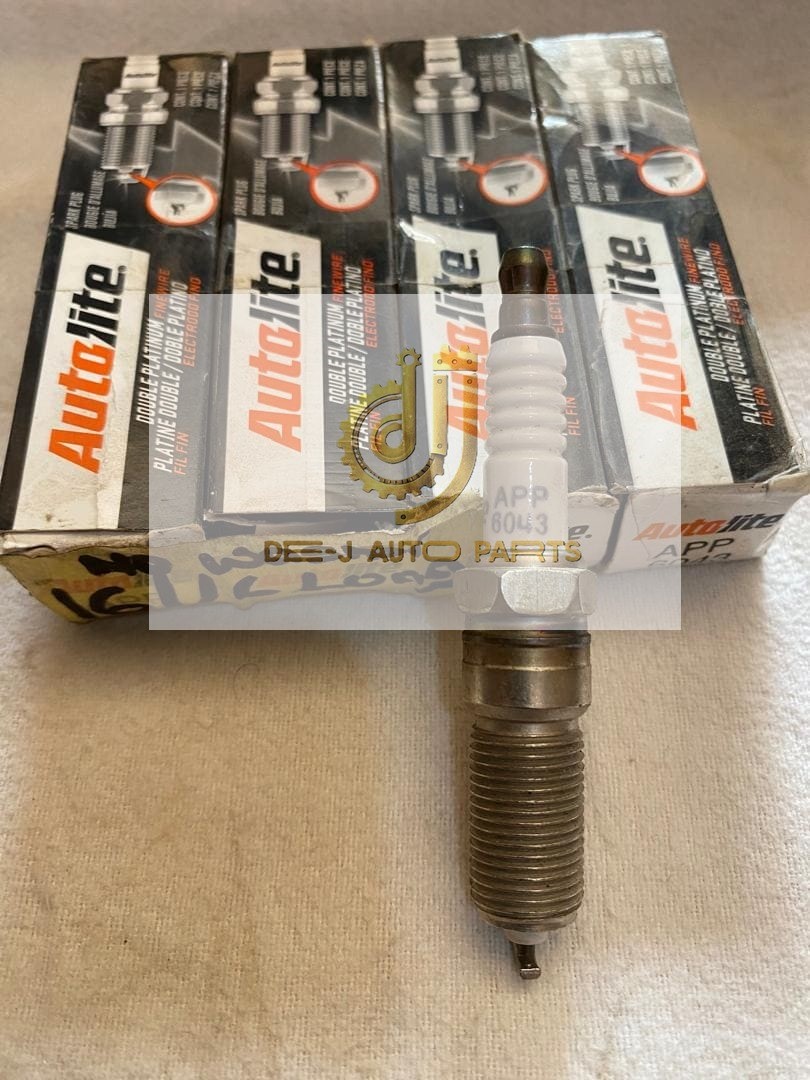 SPARK PLUGS (AUTOLITE 6043)